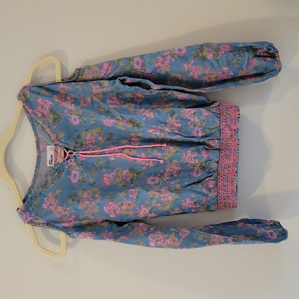 NWT Epic Thread Cold Shoulder Floral Long Sleeve
